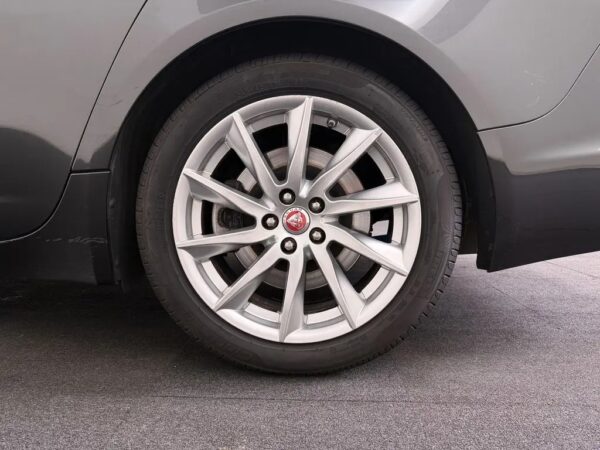 Photo 5 of 30 of SAJAA01T2FDU79681 Jaguar XF Sportbrake 2.2D AUT.
