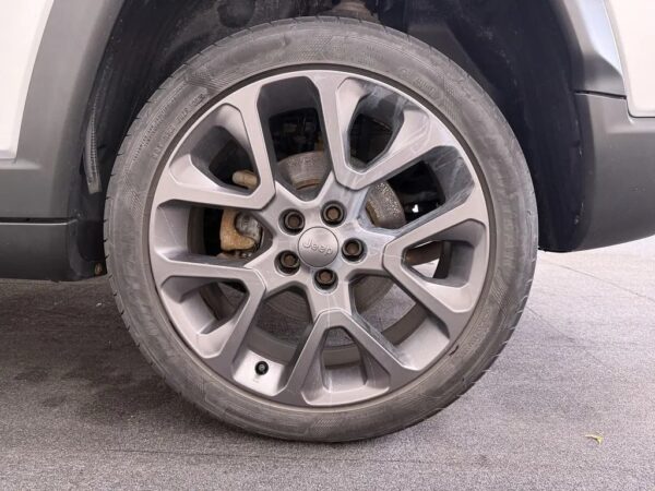 Photo 5 of 31 of ZACNJDEWXLPR03372 Jeep Compass 4xe 240 Plug-in Hybrid Electric