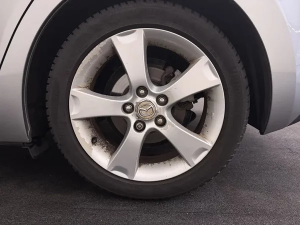 Photo 6 of 24 of JMZBM546811118317 Mazda 3 2.0 TS+ Aut.