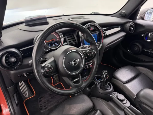 MINI 5-deurs 1.5 Aut. Cooper JCW