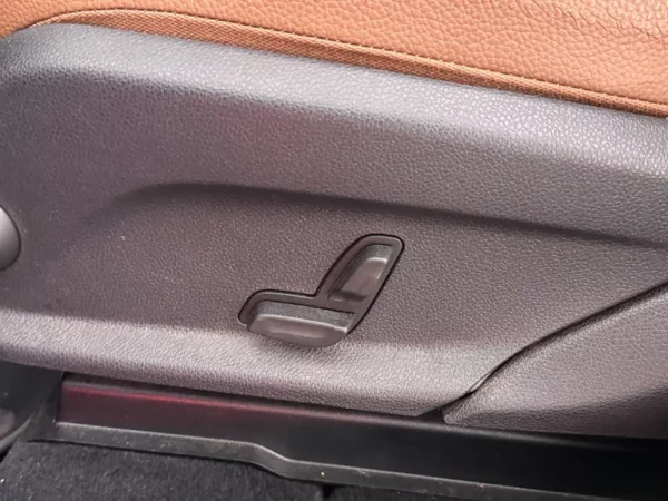 Photo 6 of 33 of W1N2539811V236801 Mercedes-Benz GLC 200 4MATIC Amg Premium Plus