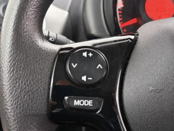 Photo 7 of 22 of VF3PSCFB3GR106526 Peugeot 108 1.0 e-VTi Active