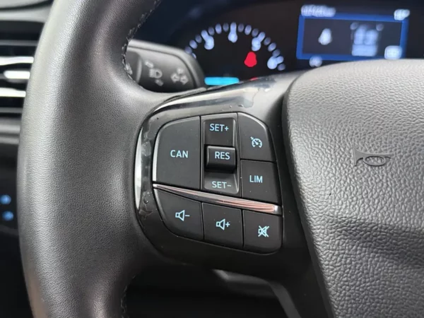 Ford FOCUS Wagon 1.0 EcoBoost Hybrid Titanium