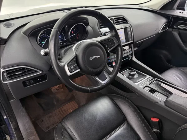 Jaguar F-Pace 2.0 Portfolio AWD 25t