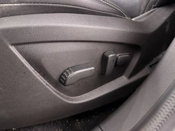 Photo 7 of 28 of VF1RJL000UC373287 Renault Arkana 1.6 E-Tech hybrid 145 E-Tech