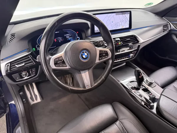 Photo 7 of 30 of WBA11CG020CK19014 BMW 5 Serie Touring 530e Business Edition Plus