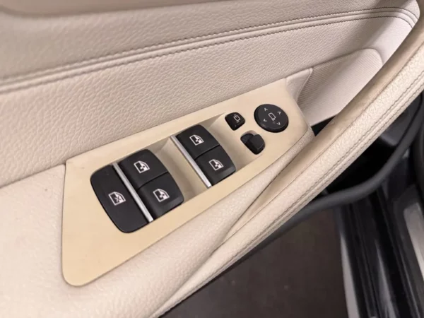 BMW 5 Serie Touring 530i xDrive High Ex.
