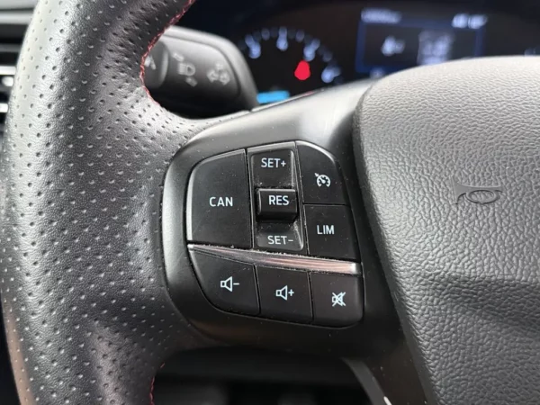 Ford FOCUS Wagon 1.0 EcoBoost ST Line