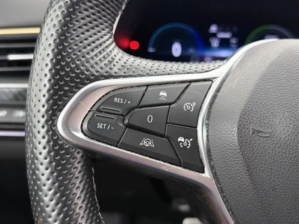 Photo 8 of 28 of VF1RJL000UC373287 Renault Arkana 1.6 E-Tech hybrid 145 E-Tech