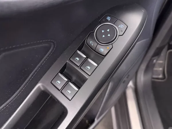 Ford FOCUS Wagon 1.0 EcoBoost Titanium Business