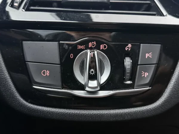 Photo 8 of 30 of WBA11CG020CK19014 BMW 5 Serie Touring 530e Business Edition Plus