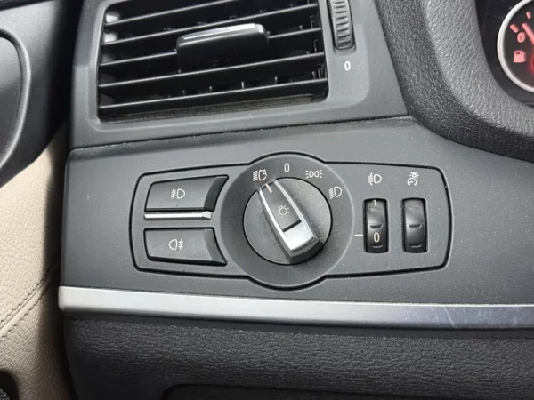 Photo 8 of 32 of WBAWY310900A77887 BMW X3 xDrive20d High Executive