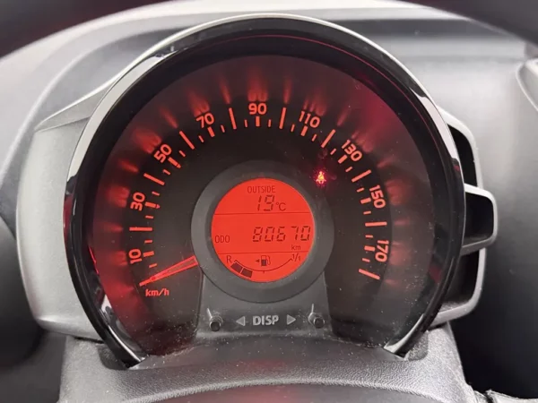 Photo 9 of 22 of VF3PSCFB3GR106526 Peugeot 108 1.0 e-VTi Active