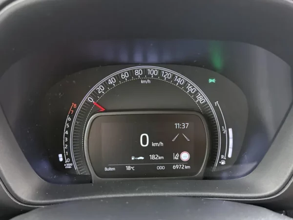 Toyota Aygo X 1.0 VVT-i MT Play