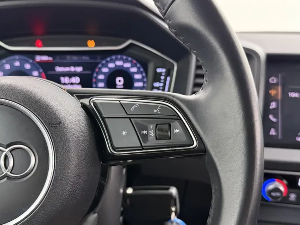 Photo 9 of 25 of WAUZZZGBXKR063496 Audi A1 Sportback 25 TFSI Pro Line