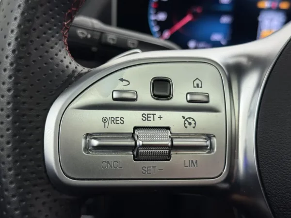 Mercedes-Benz GLA 250 AMG Line