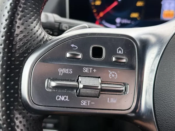 Photo 9 of 28 of WDD2470841J012995 Mercedes-Benz B-Klasse 180 Aut. Business Solution AMG