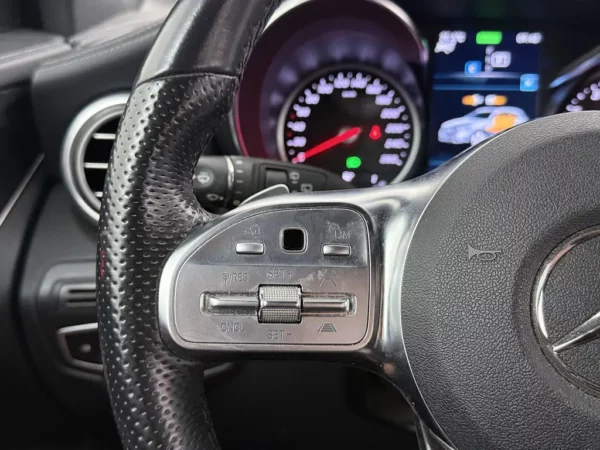 Photo 9 of 33 of W1N2539811V236801 Mercedes-Benz GLC 200 4MATIC Amg Premium Plus
