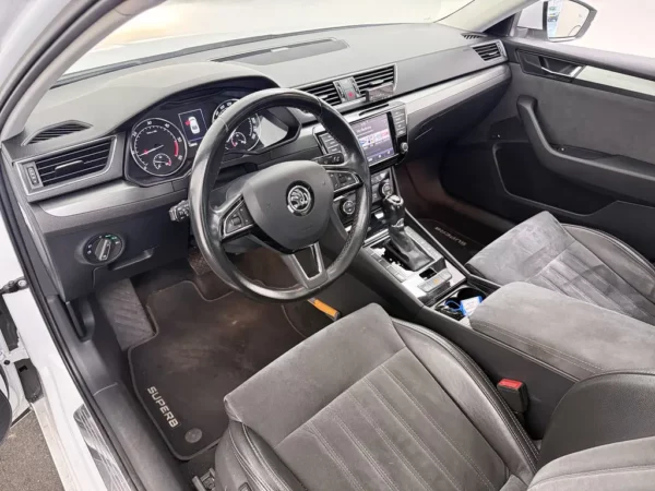 Skoda Superb 1.6 TDI AUT.
