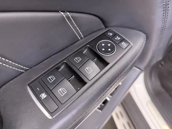 Photo 9 of 41 of WDC1668741A226623 Mercedes-Benz GL-Klasse AMG 63 7p.