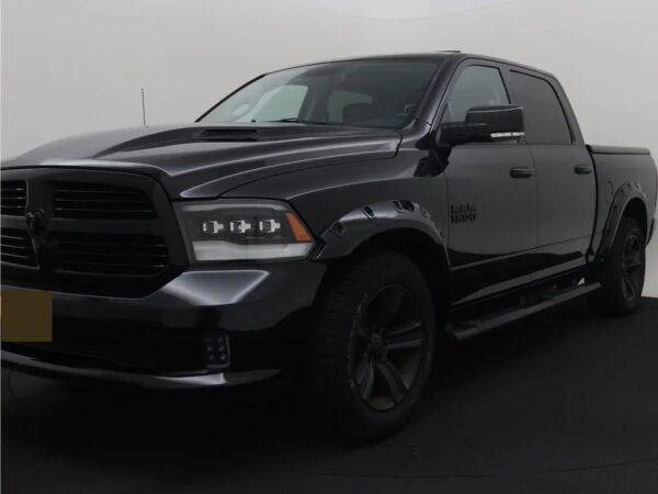 Photo 1 of 30 of 1C6RR7MT5HS793233 Dodge Ram 1500 5.7 V8 4x4 Quad