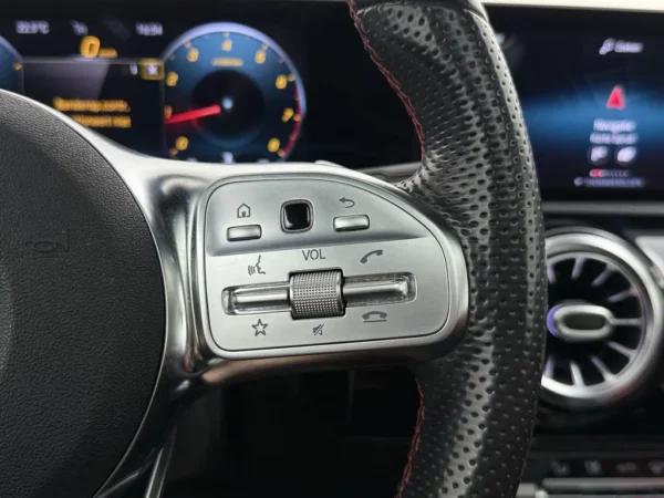 Mercedes-Benz CLA-Klasse 200 Premium Plus