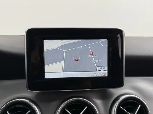 Mercedes-Benz CLA-Klasse 180 Ambition AMG