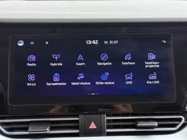 Photo 12 of 25 of KNACC81CGN5515549 Kia Niro 1.6 GDi Hybrid DynamicLine (5-drs