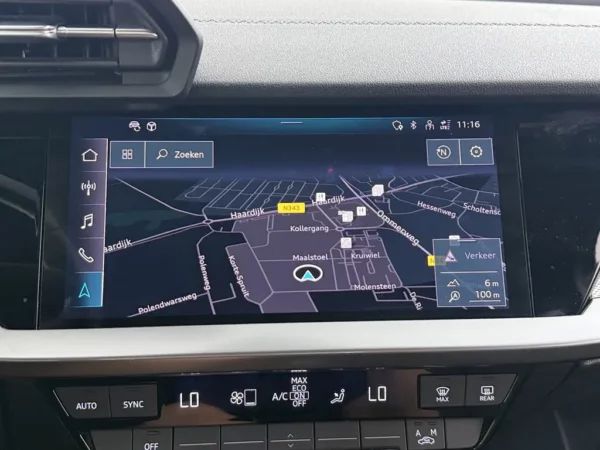 Photo 12 of 25 of WAUZZZGY5NA052218 Audi A3 Sportback 30 TFSI DSG S-Line