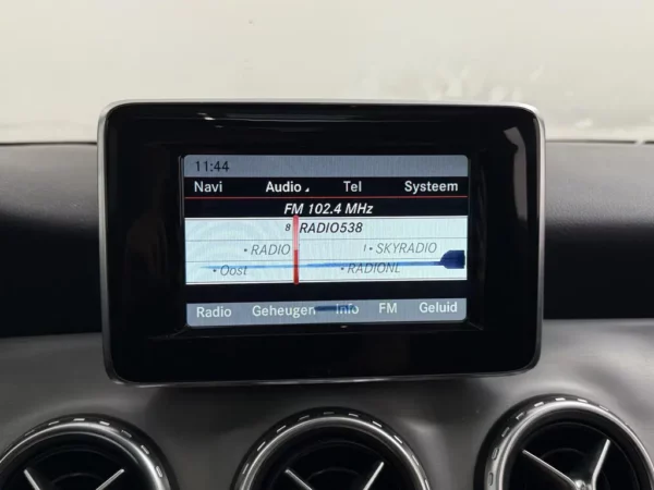 Mercedes-Benz GLA 180 Aut. Ambition