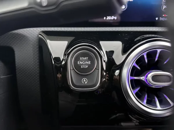 Mercedes-Benz A-Klasse 220 Aut. Premium