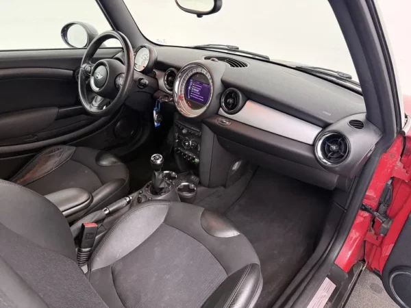 Photo 14 of 23 of WMWZF310X0T709410 MINI Clubman 1.6 Cooper Chili Final Edition
