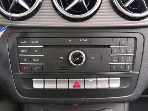 Photo 14 of 27 of WDD2462421N183920 Mercedes-Benz B-Klasse 180 Ambition