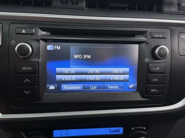 Toyota Auris Touring Sports 1.8 Hybrid Lease