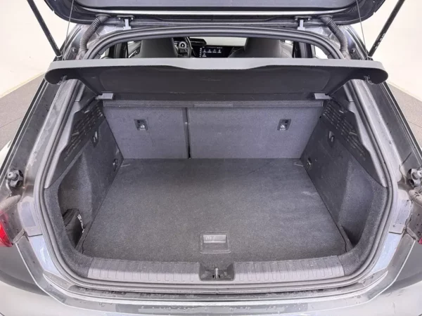 Photo 15 of 25 of WAUZZZGY5NA052218 Audi A3 Sportback 30 TFSI DSG S-Line