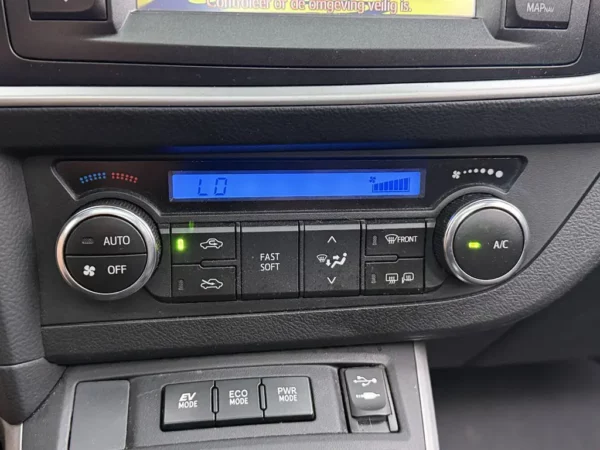 Toyota Auris Touring Sports 1.8 Hybrid Lease
