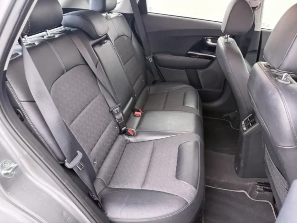 Photo 17 of 25 of KNACC81CGN5515549 Kia Niro 1.6 GDi Hybrid DynamicLine (5-drs