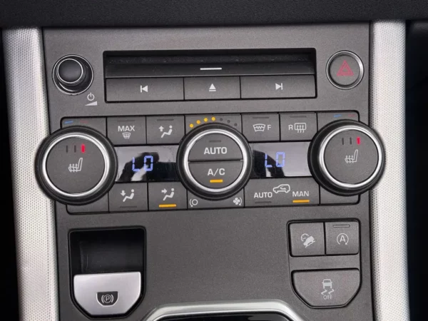 Photo 17 of 26 of SALVA5BN2HH211781 Land Rover Range Rover Evoque Convertible 2.0 TD4