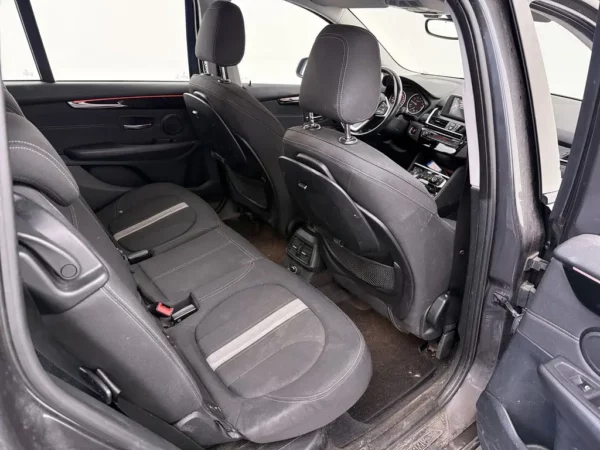 Photo 17 of 26 of WBA2D310205C56382 BMW 2 Serie Gran Tourer 218i Aut. High Executive 7-Seats