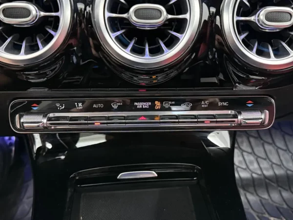 Mercedes-Benz CLA-Klasse 200 Premium Plus