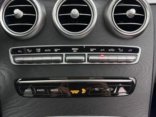 Photo 18 of 33 of WDD2052781F718717 Mercedes-Benz C-Klasse Estate 200 4MATIC Premium Plus AMG