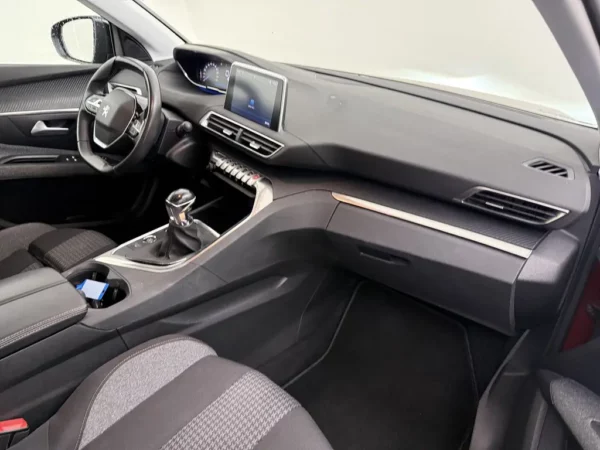 Photo 19 of 26 of VF3MRHNSMNS054481 Peugeot 5008 1.2 PureTech Active Pack 7p.
