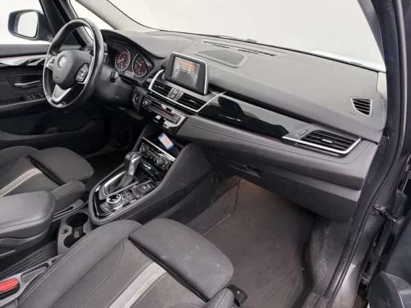 Photo 19 of 26 of WBA2D310205C56382 BMW 2 Serie Gran Tourer 218i Aut. High Executive 7-Seats