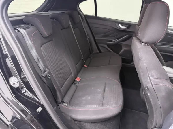 Photo 19 of 26 of WF0NXXGCHNNB06805 Ford Focus 1.0 EcoBoost Hybrid ST Line