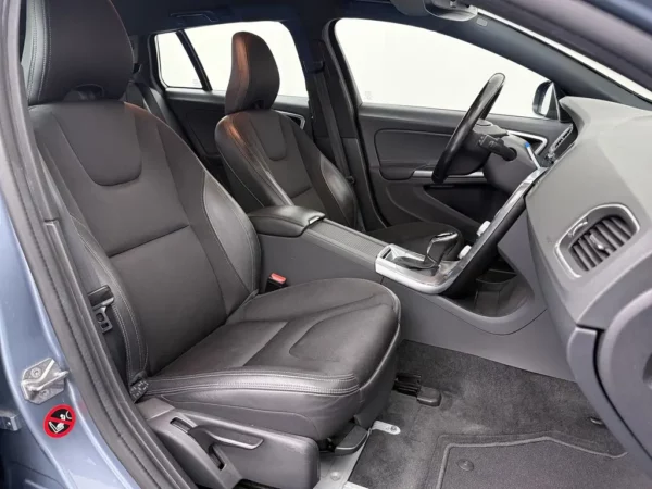 Volvo V60 2.4 D5 Twin Engine Lease Edition