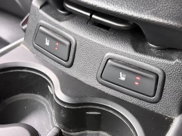 Photo 19 of 31 of VF1RFE00859824686 Renault Kadjar 1.2 TCe Bose