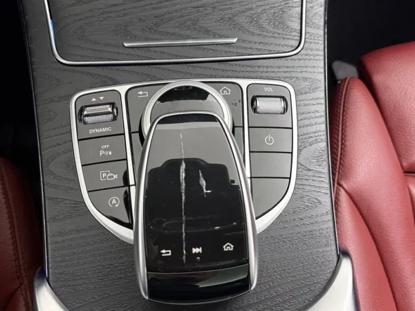 Photo 19 of 33 of WDD2052781F718717 Mercedes-Benz C-Klasse Estate 200 4MATIC Premium Plus AMG