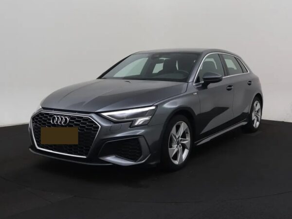 Photo 2 of 25 of WAUZZZGY5NA052218 Audi A3 Sportback 30 TFSI DSG S-Line