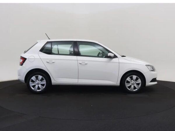 Skoda Fabia 1.0 Active Elektr -Pakket Navigatie