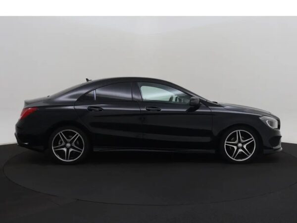 Mercedes-Benz CLA-Klasse 180 Ambition AMG